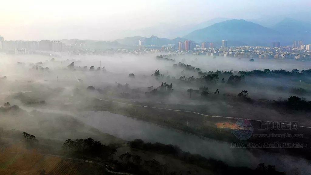 云南镇雄山体滑坡已致31人遇难